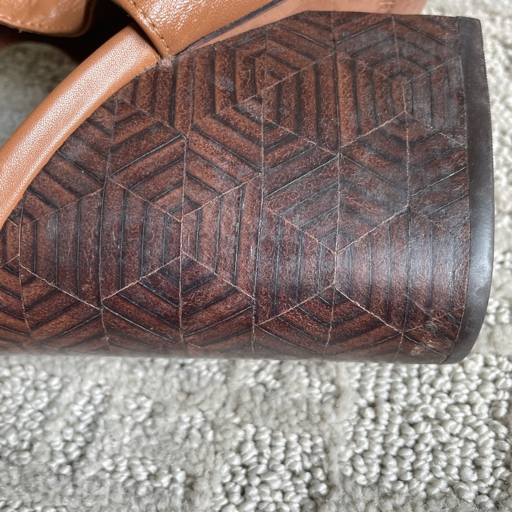 Tory Burch Grove Bootie Heels Size 7.5 - Picture 2 of 3